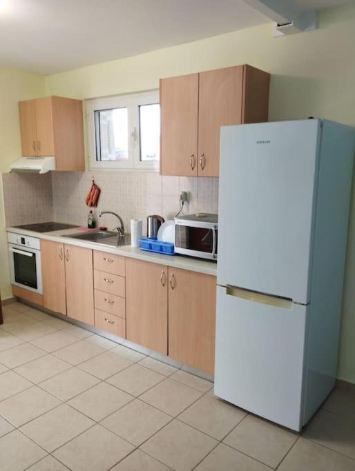 Elios.apt.3 * Almyrida (Crete)